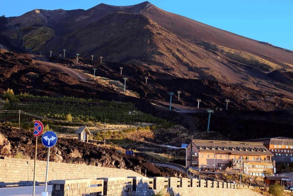 Вилла Etnasentieri Wine House On Etna Mount Бельпассо Экстерьер фото