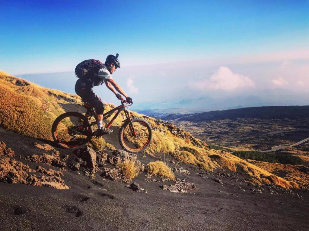 Вилла Etnasentieri Wine House On Etna Mount Бельпассо Экстерьер фото